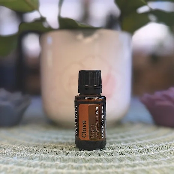 Clove Essential Oil — doTERRA, 15ml - Picture 16 of 16